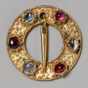 brooch 1